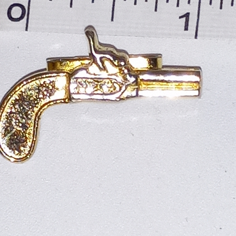 Goldtoned fashion jewelery pistol
